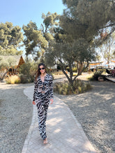 Load image into Gallery viewer, Zebra pants