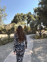 Load image into Gallery viewer, Zebra pants