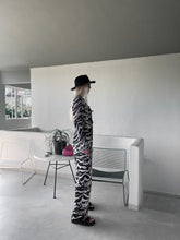 Load image into Gallery viewer, Zebra pants