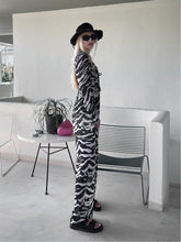 Load image into Gallery viewer, Zebra pants